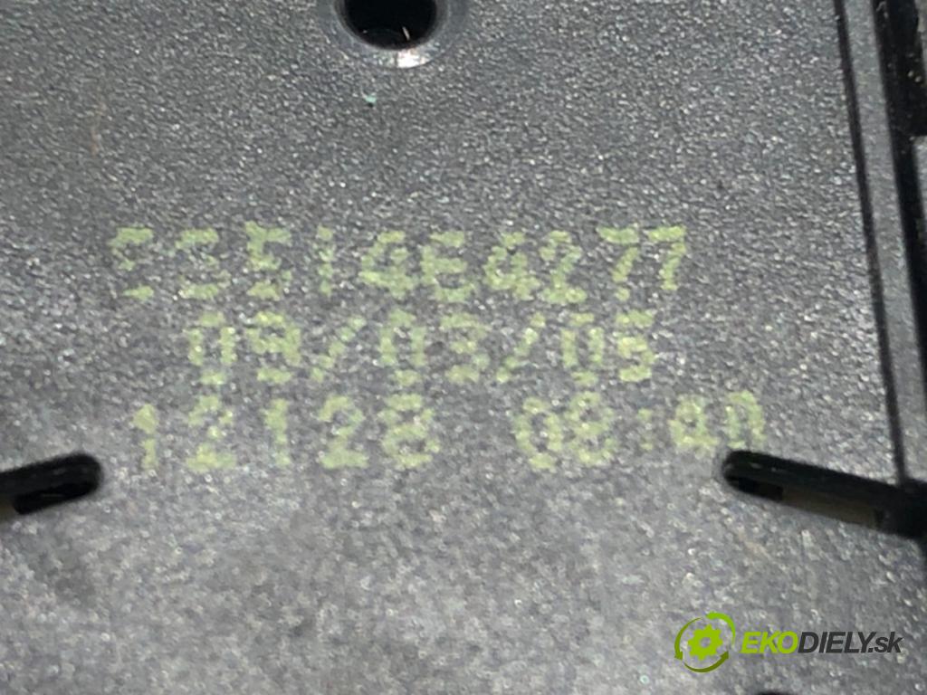 CITROEN C4 I (LC_) 2004 - 2014    1.6 HDi 80 kW [109 KM] olej napędowy 2004 - 2011  Prepínač okien 9651464277 (Prepínače, spínače, tlačidlá a ovládače kúrenia)