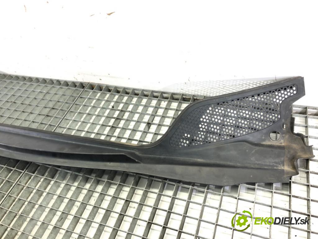 CITROEN C4 I (LC_) 2004 - 2014    1.6 HDi 80 kW [109 KM] olej napędowy 2004 - 2011  Torpédo, plast pod čelné okno 96467935XT (Torpéda)