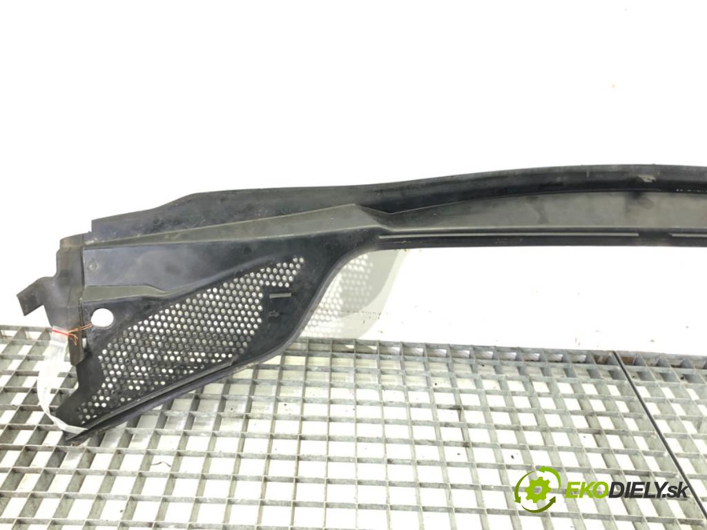 CITROEN C4 I (LC_) 2004 - 2014    1.6 HDi 80 kW [109 KM] olej napędowy 2004 - 2011  Torpédo, plast pod čelné okno 96467935XT (Torpéda)