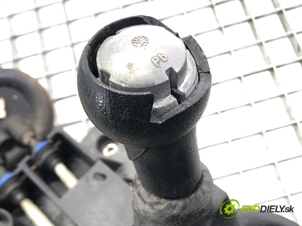 CITROEN C4 I (LC_) 2004 - 2014    1.6 HDi 80 kW [109 KM] olej napędowy 2004 - 2011  Kulisa 9655250680 (Rýchlostné páky / kulisy)