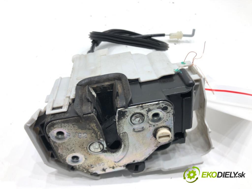 FIAT BRAVO II (198_) 2006 - 2022    1.9 D Multijet (198AXC1B) 110 kW [150 KM] olej napędowy 2007 - 2014  zámok dveře levý zadní část 51798293