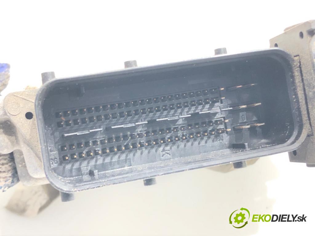 FIAT BRAVO II (198_) 2006 - 2022    1.9 D Multijet (198AXC1B) 110 kW [150 KM] olej napędowy 2007 - 2014  riadiaca jednotka Motor 51809690 (Riadiace jednotky)
