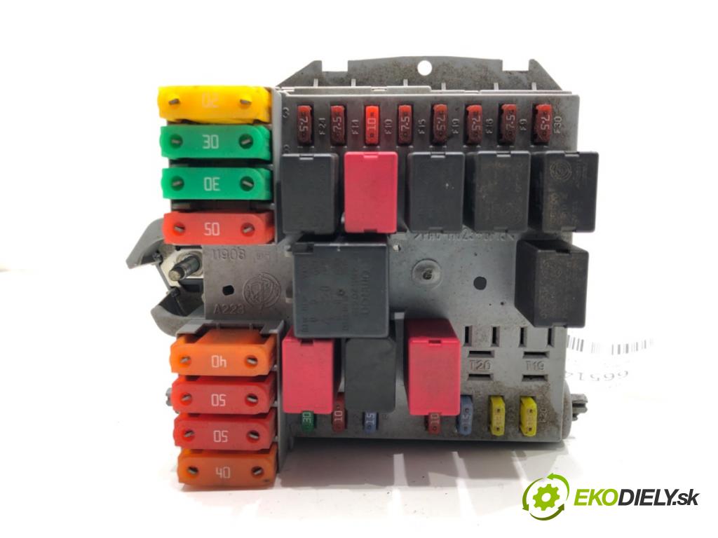 FIAT BRAVO II (198_) 2006 - 2022    1.9 D Multijet (198AXC1B) 110 kW [150 KM] olej napędowy 2007 - 2014  skříňka poistková 51775688 (Pojistkové skříňky)