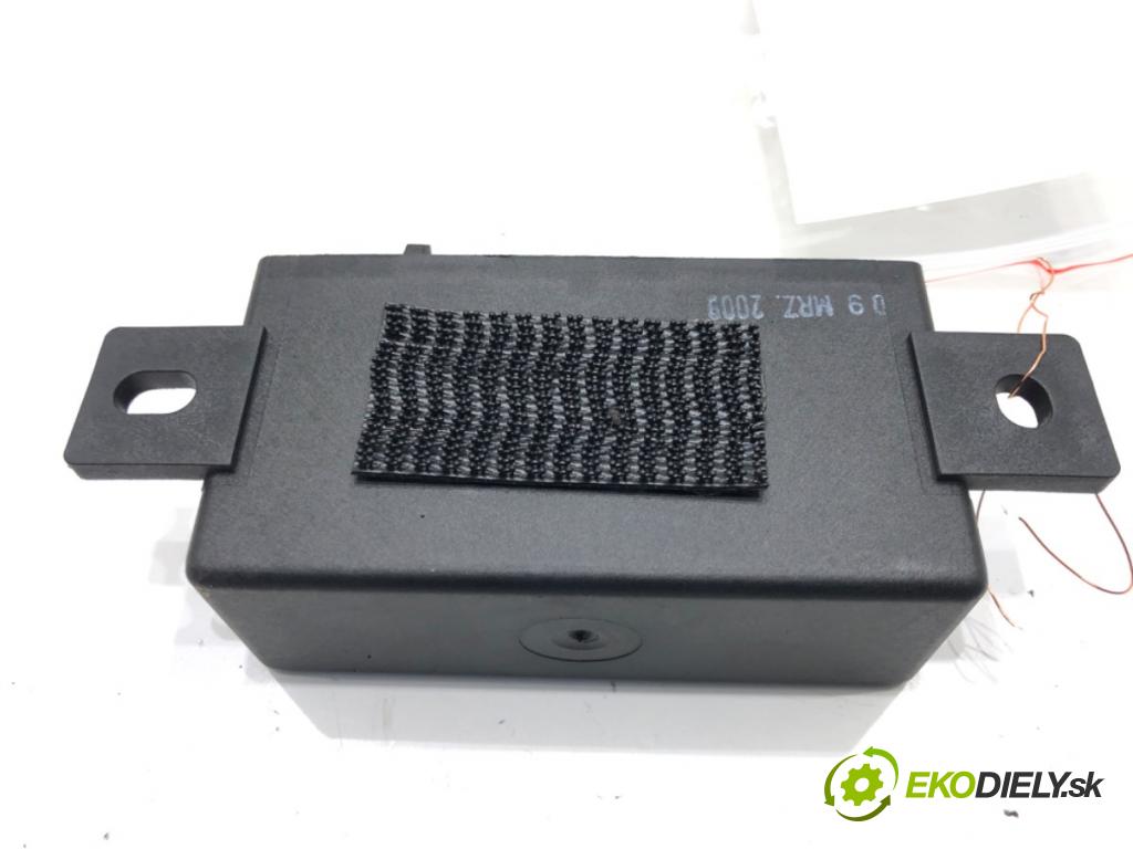 FIAT BRAVO II (198_) 2006 - 2022    1.9 D Multijet (198AXC1B) 110 kW [150 KM] olej napędowy 2007 - 2014  Modul ťažného oka 10R-02115400 (Ostatné)