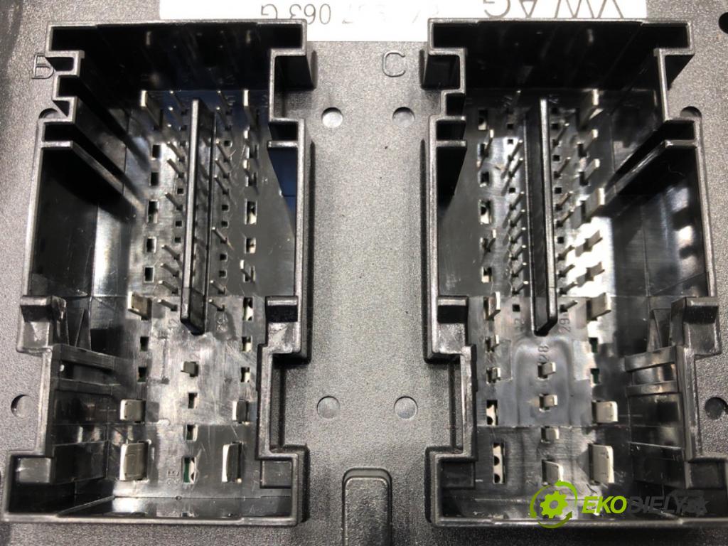 AUDI Q3 (8UB, 8UG) 2011 - 2018    2.0 TDI 130 kW [177 KM] olej napędowy 2011 - 2015  Modul komfortu 8X0907063G (Moduly komfortu)