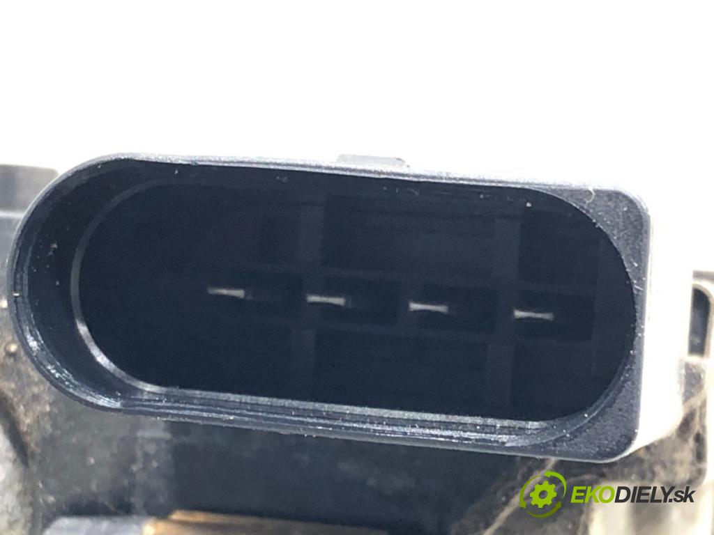 AUDI Q3 (8UB, 8UG) 2011 - 2018    2.0 TDI 130 kW [177 KM] olej napędowy 2011 - 2015  Mechanizmus stieračov predný 8U1955023 (Motorčeky stieračov predné)