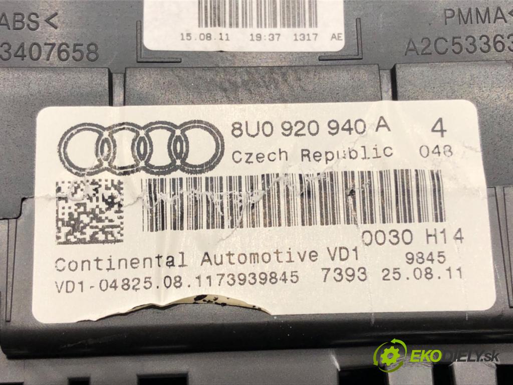AUDI Q3 (8UB, 8UG) 2011 - 2018    2.0 TDI 130 kW [177 KM] olej napędowy 2011 - 2015  Prístrojovka 8U0920940A (Prístrojové dosky, displeje)
