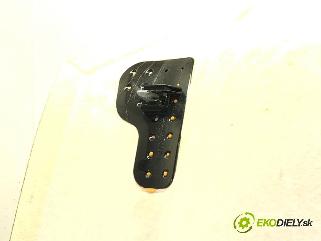 AUDI Q3 (8UB, 8UG) 2011 - 2018    2.0 TDI 130 kW [177 KM] olej napędowy 2011 - 2015  Stropný tapacír  (Stropné tapacíre)