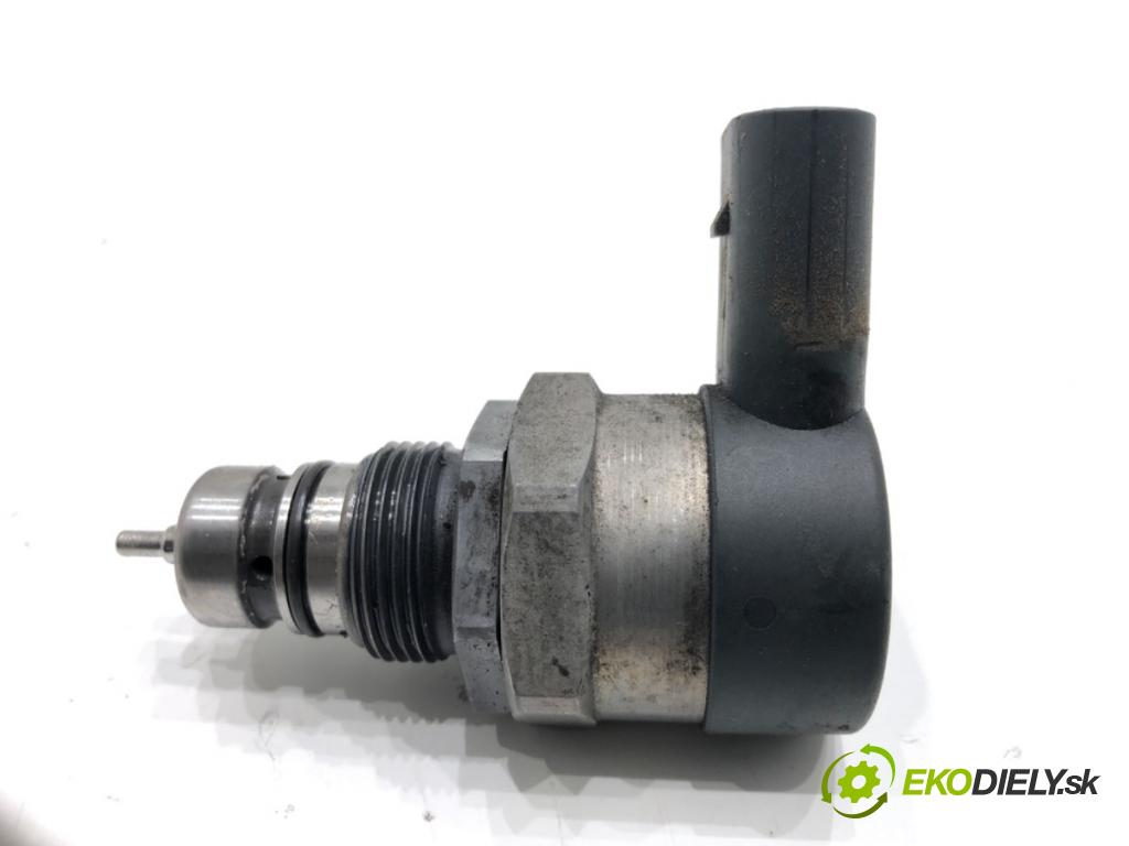 AUDI Q3 (8UB, 8UG) 2011 - 2018    2.0 TDI 130 kW [177 KM] olej napędowy 2011 - 2015  Regulátor tlaku paliva 057130764AB (Ostatné)