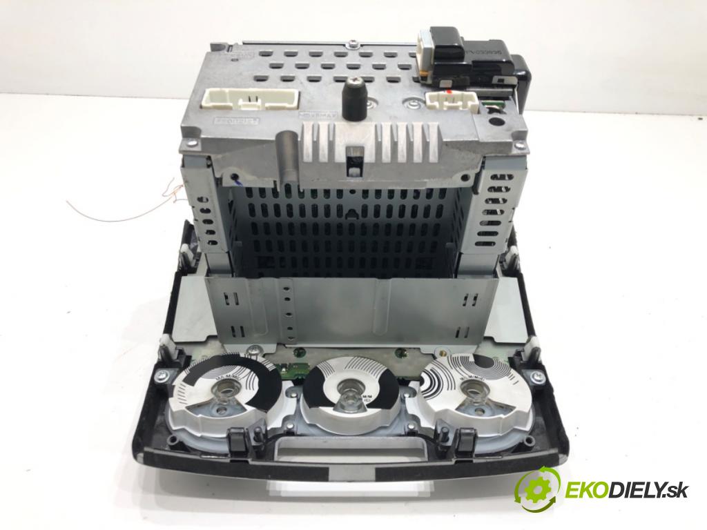 MAZDA 2 (DY) 2003 - 2007    1.4 CD 50 kW [68 KM] olej napędowy 2003 - 2007  RADIO 6M71-18K876-DA (Audio zariadenia)