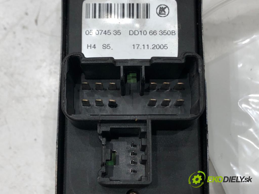 MAZDA 2 (DY) 2003 - 2007    1.4 CD 50 kW [68 KM] olej napędowy 2003 - 2007  Prepínač okien 05074535 (Prepínače, spínače, tlačidlá a ovládače kúrenia)