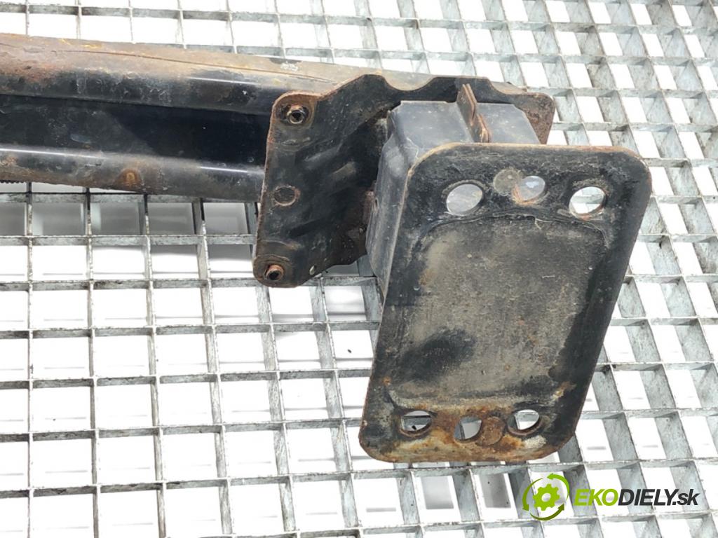 MAZDA 2 (DY) 2003 - 2007    1.4 CD 50 kW [68 KM] olej napędowy 2003 - 2007  výztuha nárazníka přední část  (Výztuhy přední)