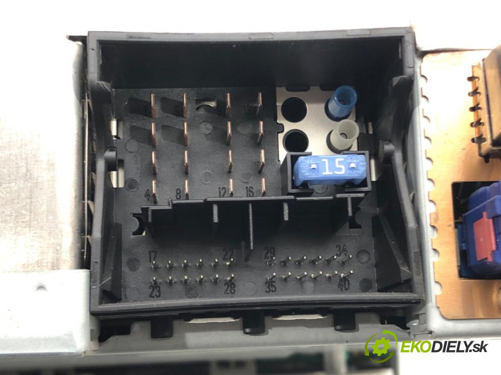 BMW 3 Touring (E91) 2004 - 2012    320 d 130 kW [177 KM] olej napędowy 2007 - 2010  RADIO Navigácia 9200447 (Audio zariadenia)