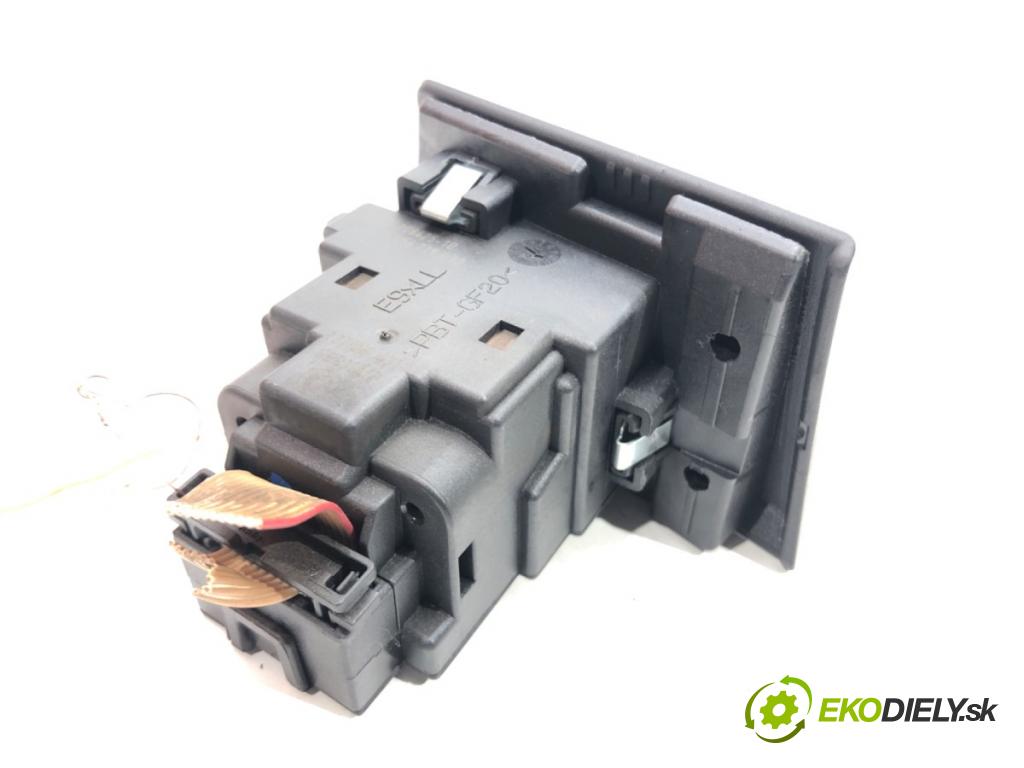 BMW 3 Touring (E91) 2004 - 2012    320 d 130 kW [177 KM] olej napędowy 2007 - 2010  spinačka  (Spínacie skrinky a kľúče)