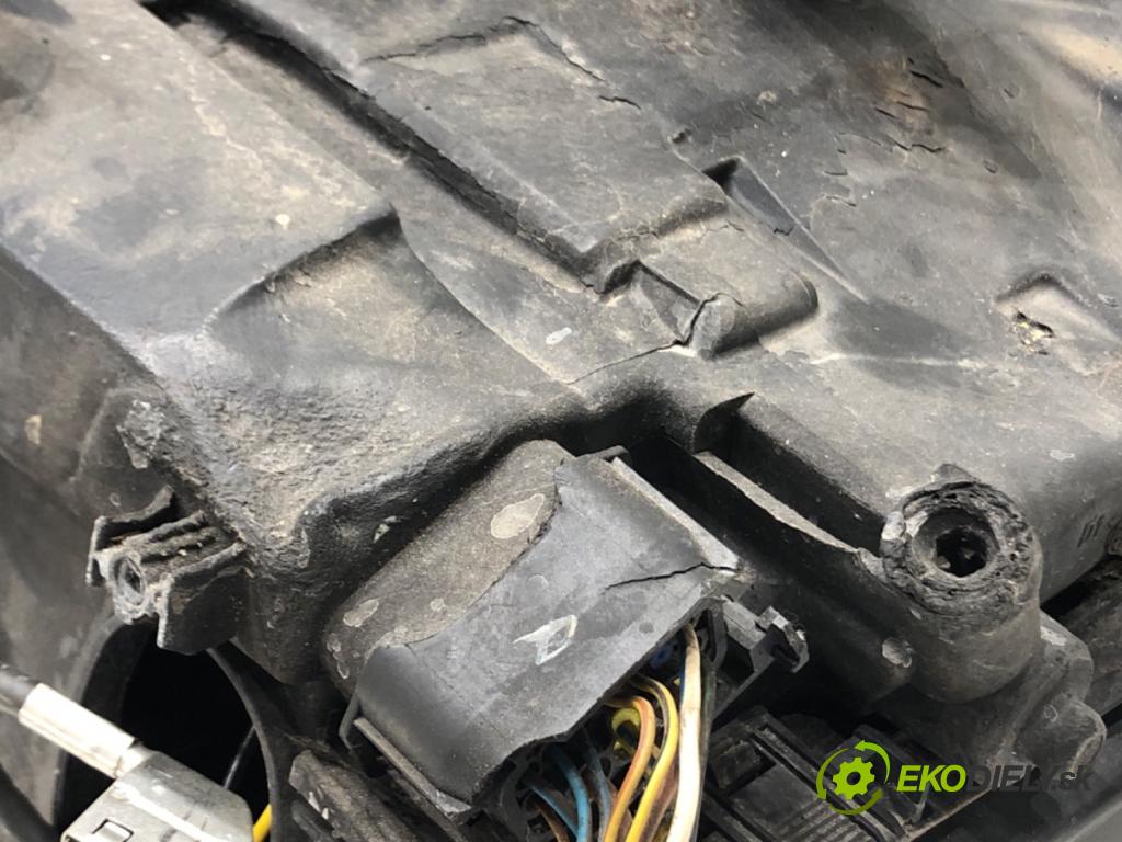 BMW E91 Kombi 2008 130 kW 320 d 1995 světlomet pravý přední část XENON