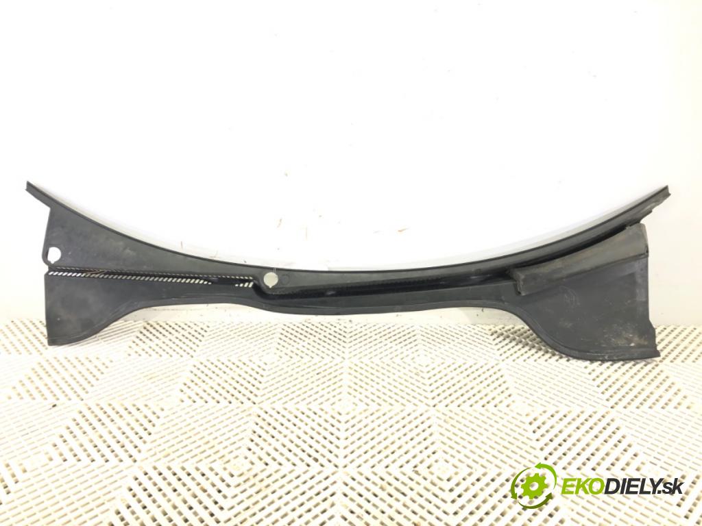 VW GOLF V (1K1) 2003 - 2010    1.9 TDI 66 kW [90 KM] olej napędowy 2004 - 2008  Torpédo, plast pod čelné okno 1K1819415A (Torpéda)