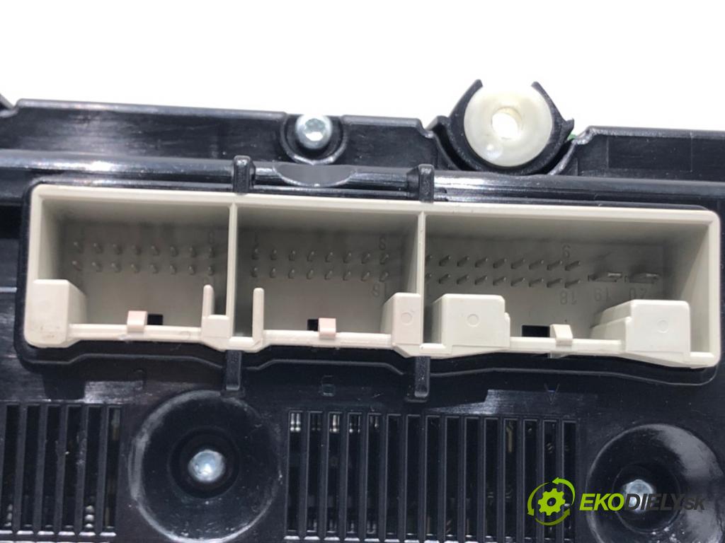 VW GOLF V (1K1) 2003 - 2010    1.9 TDI 66 kW [90 KM] olej napędowy 2004 - 2008  Panel ovládania kúrenia  (Prepínače, spínače, tlačidlá a ovládače kúrenia)