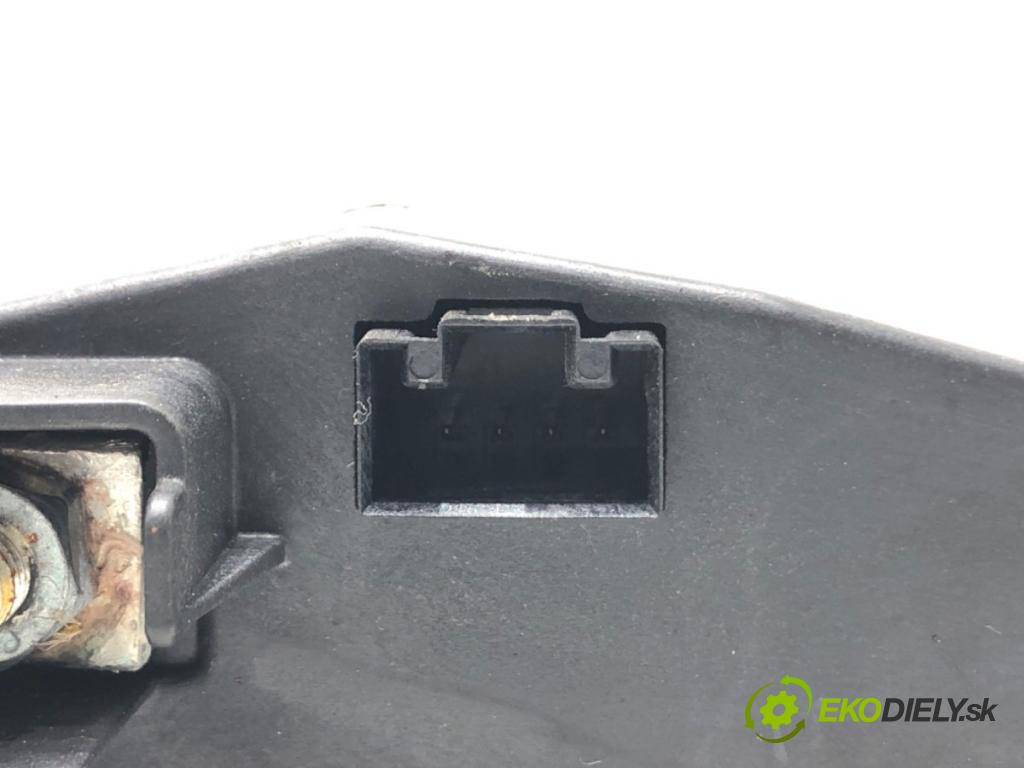 VW GOLF V (1K1) 2003 - 2010    1.9 TDI 66 kW [90 KM] olej napędowy 2004 - 2008  topné těleso radiátor topení elektrická 1K0963235D (Radiátory topení)