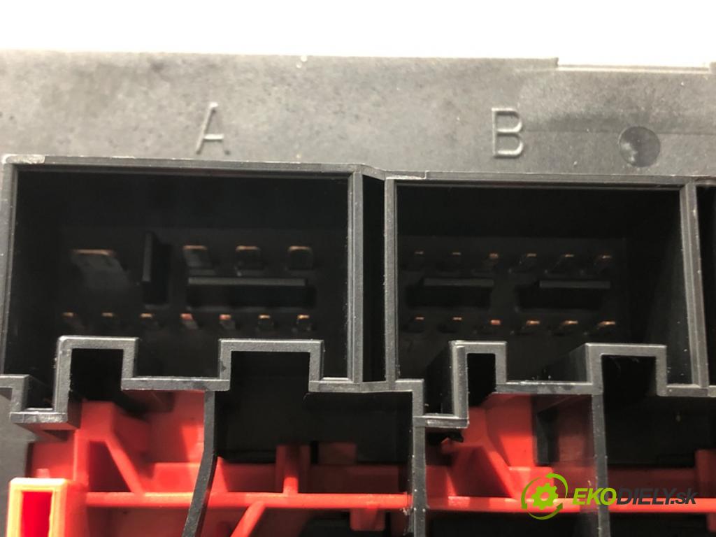 VW GOLF V (1K1) 2003 - 2010    1.9 TDI 66 kW [90 KM] olej napędowy 2004 - 2008  Modul BORDNETZ 1K0937049S (Ostatné)