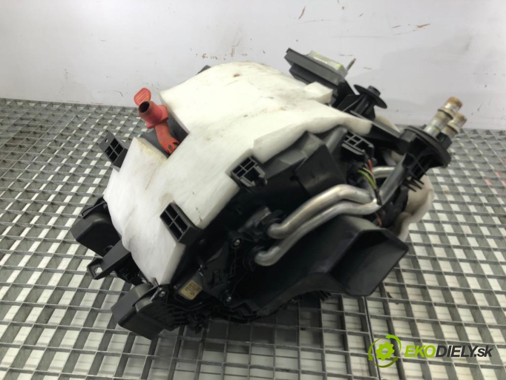 CITROEN C3 II (SC_) 2009 - 2022    1.4 54 kW [73 KM] benzyna 2009 - 2016  topné těleso radiátor topení KOMBAJN 9675394680