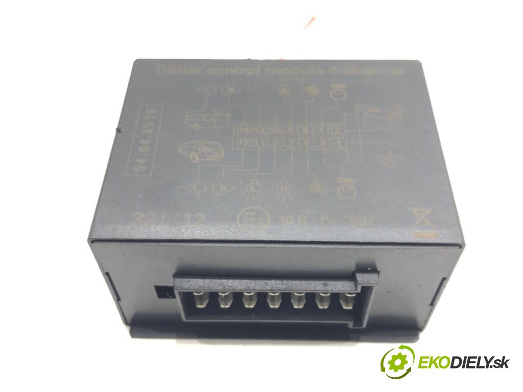 CITROEN C3 II (SC_) 2009 - 2022    1.4 54 kW [73 KM] benzyna 2009 - 2016  Modul ťažného oka 10R-047537 (Ostatné)