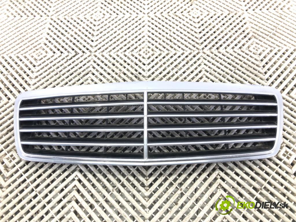 MERCEDES-BENZ CLK (C208) 1997 - 2003    200 (208.335) 100 kW [136 KM] benzyna 1997 - 2002  mřížka maska 771500002 (Mřížky (masky) chladičů)