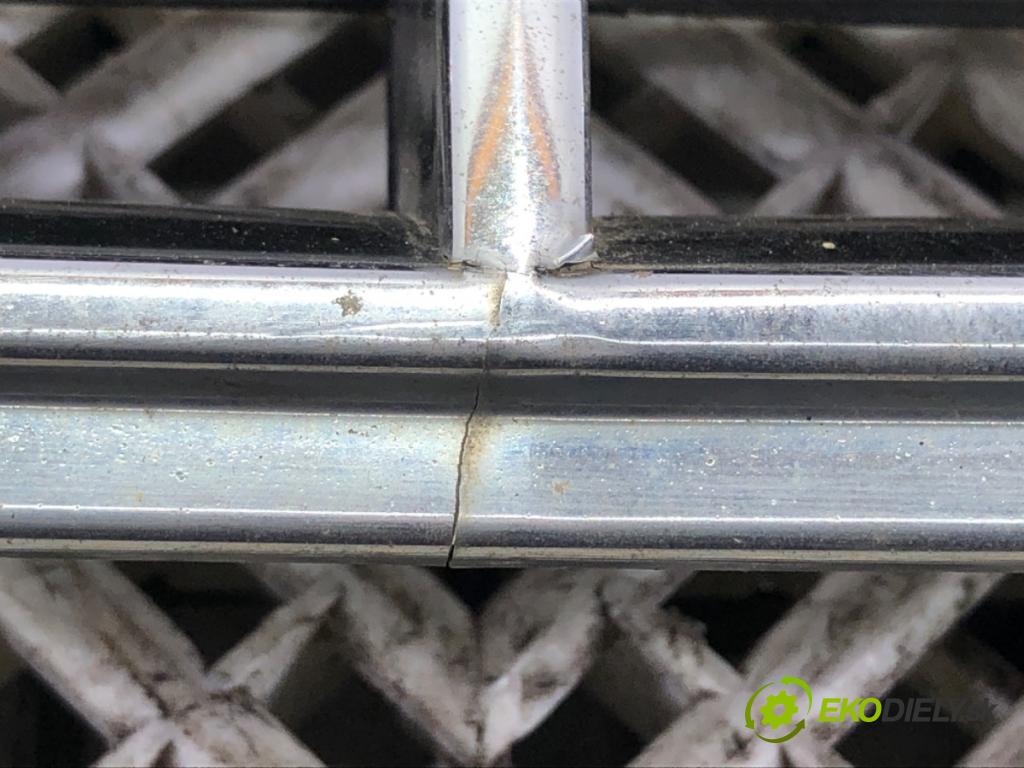 MERCEDES-BENZ CLK (C208) 1997 - 2003    200 (208.335) 100 kW [136 KM] benzyna 1997 - 2002  mřížka maska 771500002 (Mřížky (masky) chladičů)