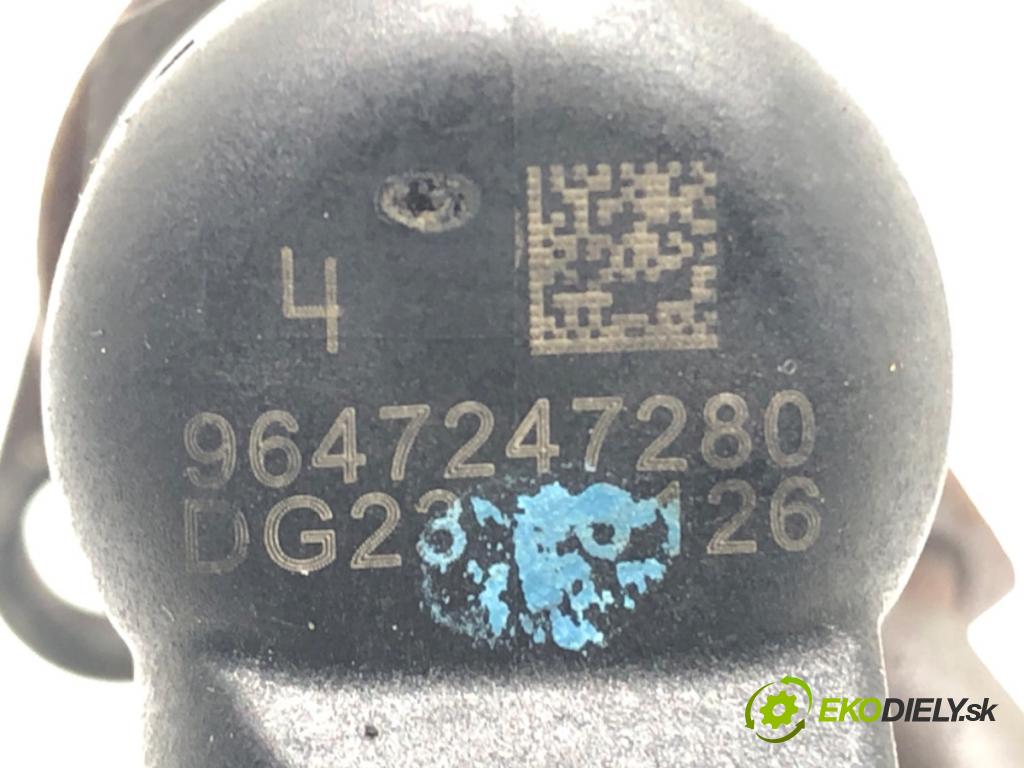 VOLVO V50 (545) 2003 - 2012    2.0 D 100 kW [136 KM] olej napędowy 2004 - 2010  Vstrekovacie ventily 9647247280