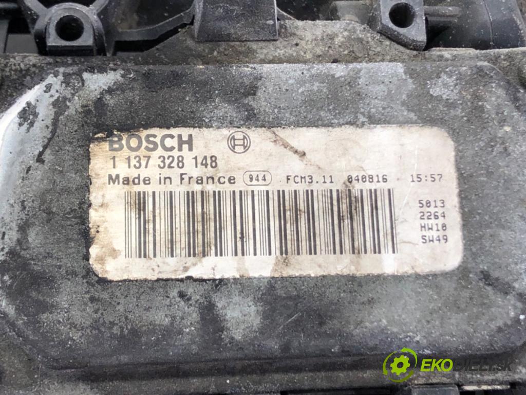 VOLVO V50 (545) 2003 - 2012    2.0 D 100 kW [136 KM] olej napędowy 2004 - 2010  ventilátor chladiče 3M5H-8C607-UC (Ventilátory)