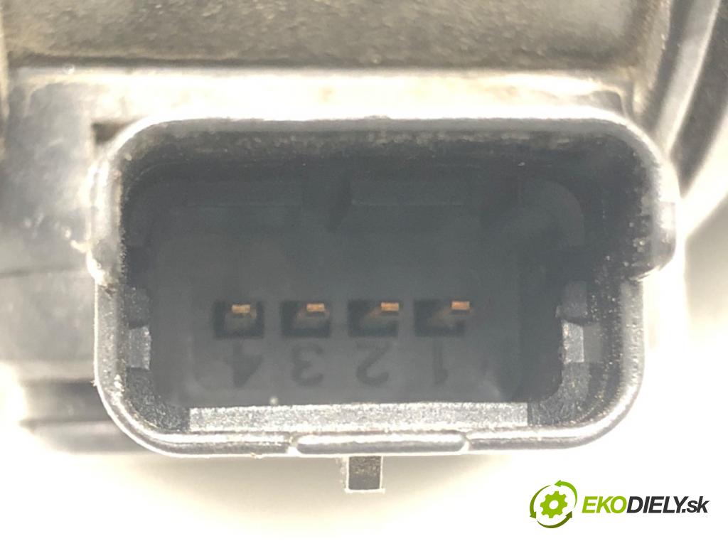 VOLVO V50 (545) 2003 - 2012    2.0 D 100 kW [136 KM] olej napędowy 2004 - 2010  Váha vzduchu 9645948980 (Váhy vzduchu)