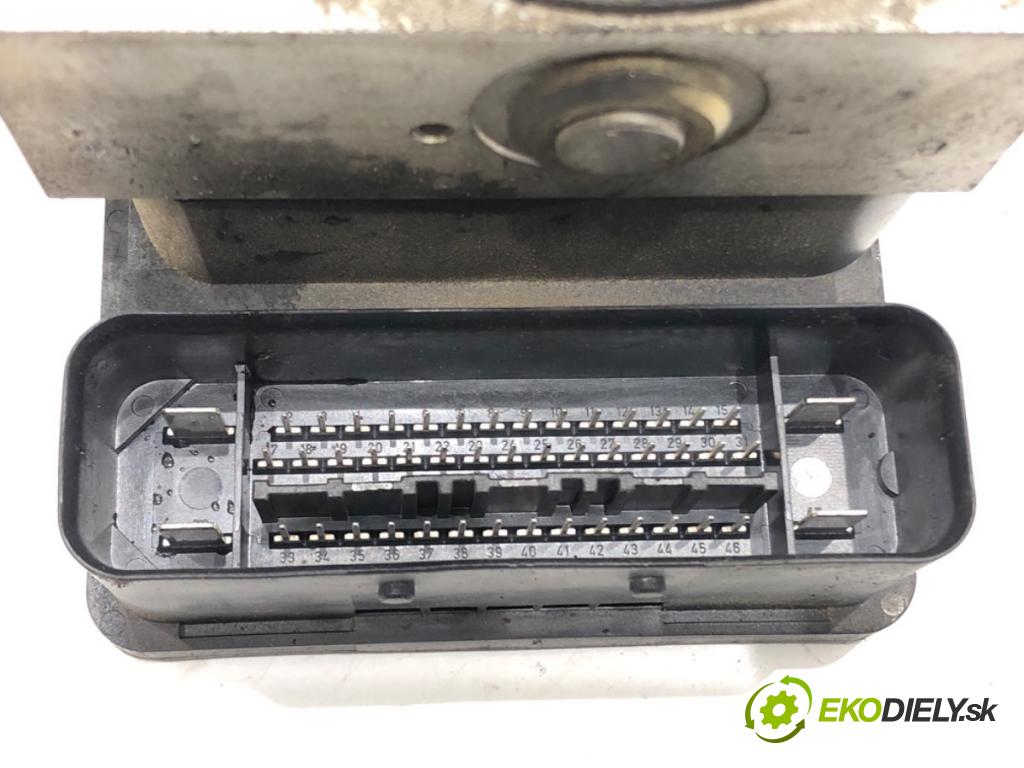 VOLVO V50 (545) 2003 - 2012    2.0 D 100 kW [136 KM] olej napędowy 2004 - 2010  Pumpa ABS 30672504 (Pumpy ABS)