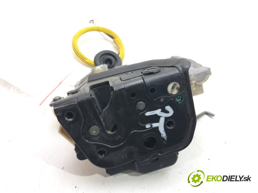 AUDI A6 C6 Avant (4F5) 2004 - 2011    3.0 TDI quattro 165 kW [225 KM] olej napędowy 2005 - 2006  zámok dveře pravý zadní část 4F0839016