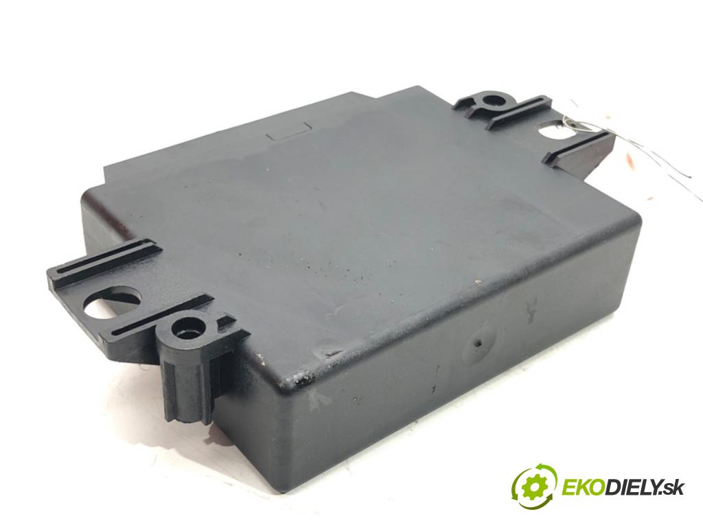 AUDI A6 C6 Avant (4F5) 2004 - 2011    3.0 TDI quattro 165 kW [225 KM] olej napędowy 2005 - 2006  Modul PDC 4F0919283B (Ostatné)