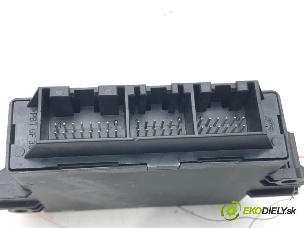 AUDI A6 C6 Avant (4F5) 2004 - 2011    3.0 TDI quattro 165 kW [225 KM] olej napędowy 2005 - 2006  Modul PDC 4F0919283B (Ostatné)