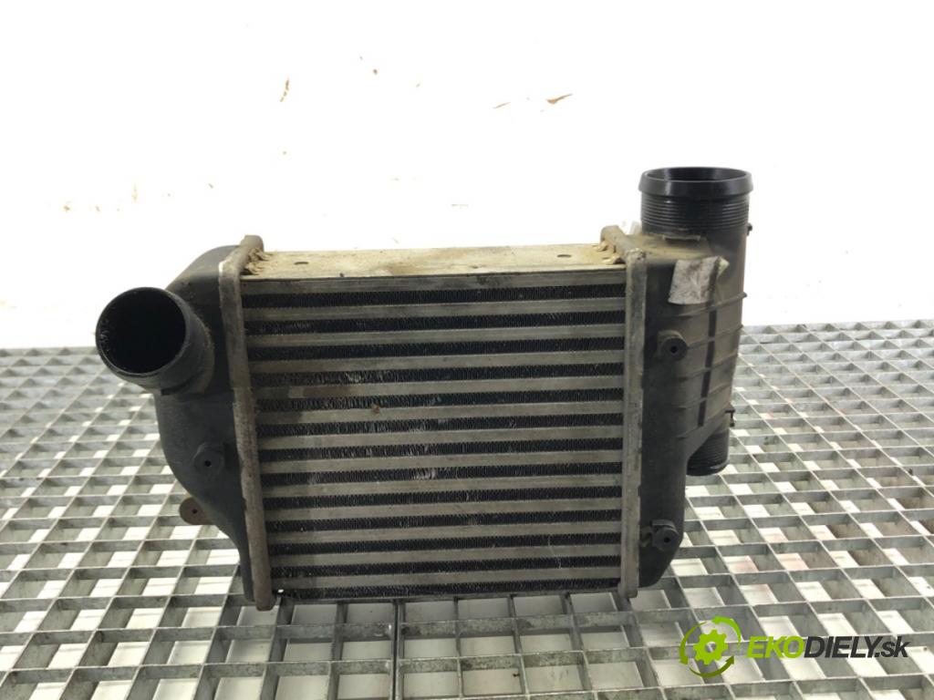 AUDI A6 C6 Avant (4F5) 2004 - 2011    3.0 TDI quattro 165 kW [225 KM] olej napędowy 2005 - 2006  intercooler pravý  (Chladiče nasávaného vzduchu (intercoolery))