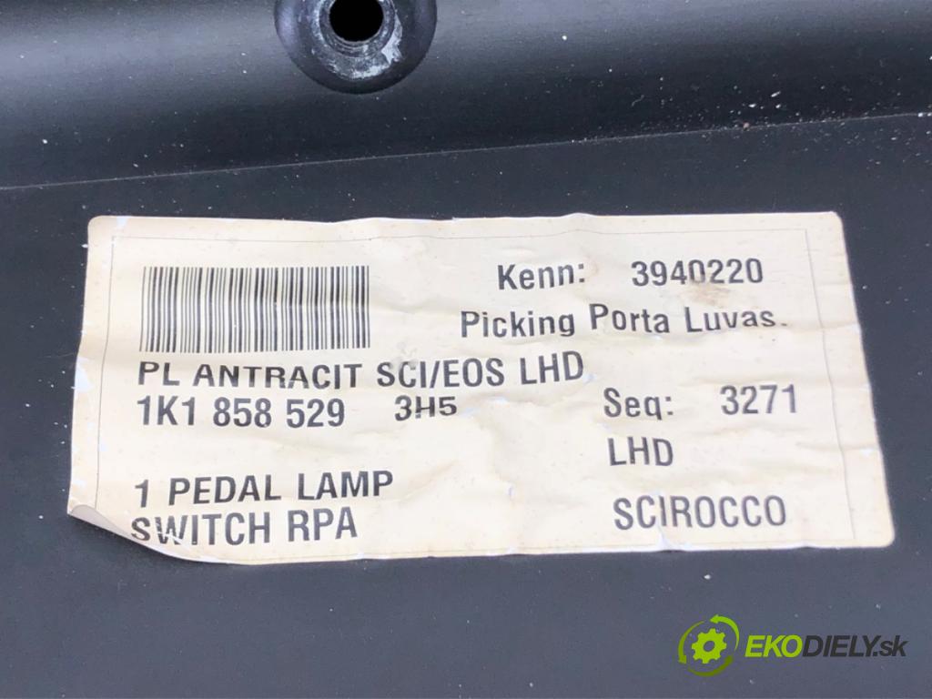 VW SCIROCCO III (137, 138) 2008 - 2017    2.0 TDI 125 kW [170 KM] olej napędowy 2009 - 2017  Priehradka, kastlík spolujazdca  (Priehradky, kastlíky)