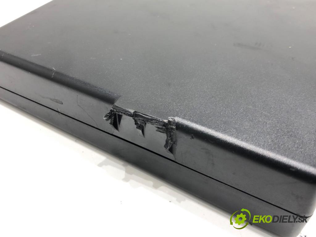 VW SCIROCCO III (137, 138) 2008 - 2017    2.0 TDI 125 kW [170 KM] olej napędowy 2009 - 2017  Modul BLUETOOTH 7P6035730P (Ostatné)