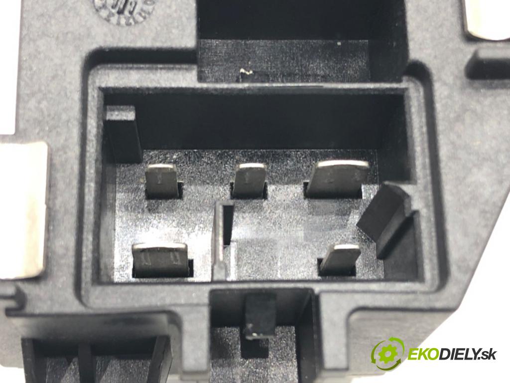 VW SCIROCCO III (137, 138) 2008 - 2017    2.0 TDI 125 kW [170 KM] olej napędowy 2009 - 2017  odpor rezistor topení vzduchu 3C0907521F (Odpory topení)