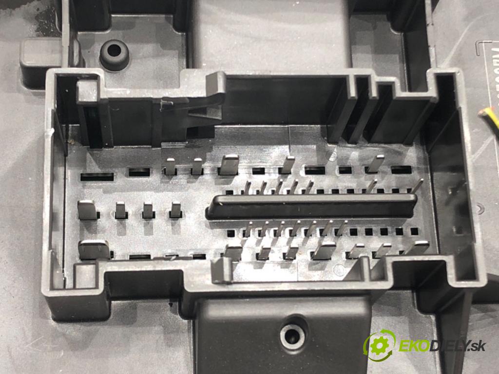 VW SCIROCCO III (137, 138) 2008 - 2017    2.0 TDI 125 kW [170 KM] olej napędowy 2009 - 2017  Modul BCM 5K0937087M (Ostatné)