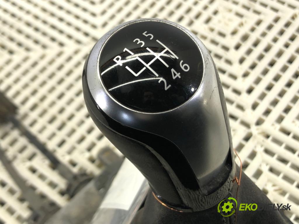 VW SCIROCCO III (137, 138) 2008 - 2017    2.0 TDI 125 kW [170 KM] olej napędowy 2009 - 2017  Kulisa 1K0711049CK (Rýchlostné páky / kulisy)