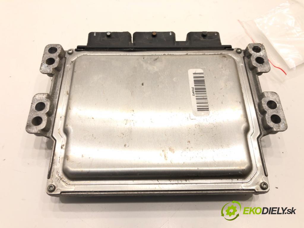 RENAULT CLIO III (BR0/1, CR0/1) 2005 - 2014    1.5 dCi 55 kW [75 KM] olej napędowy 2010 - 2014  riadiaca jednotka Motor 237100875R (Riadiace jednotky)