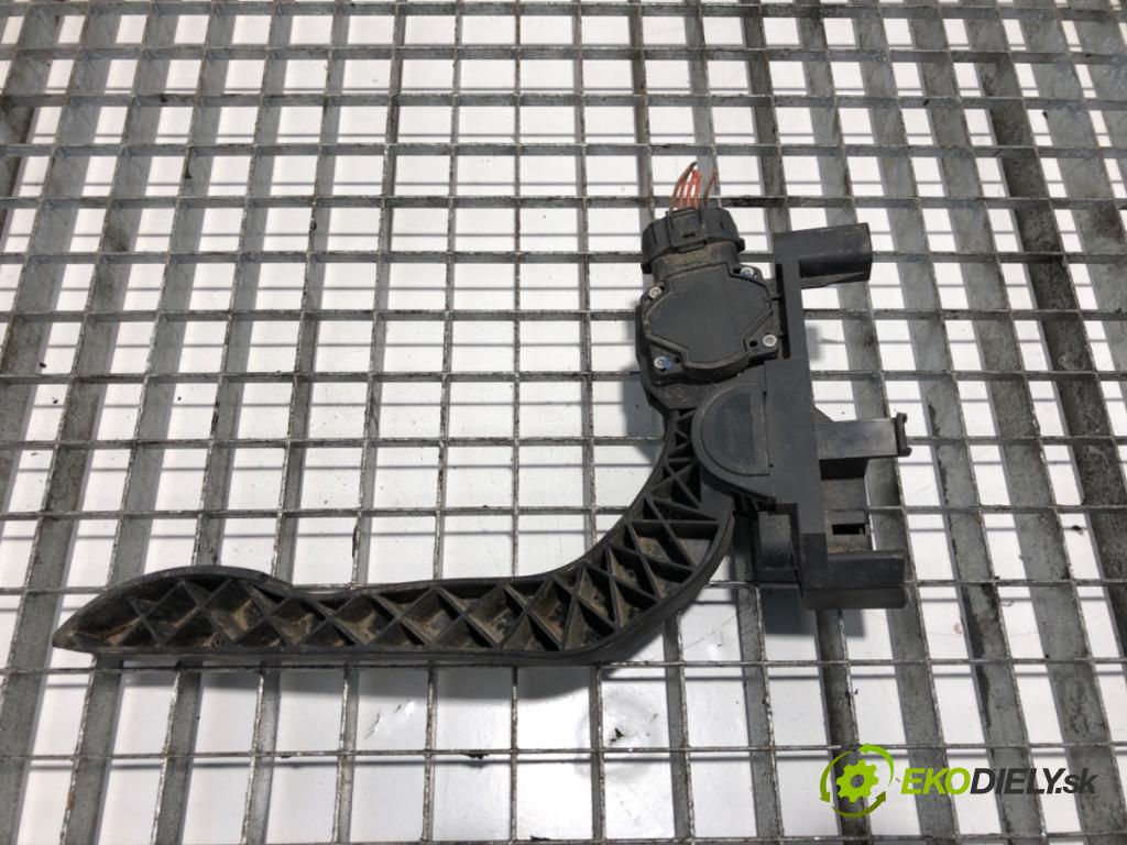 IVECO DAILY III Autobus 1999 - 2006    35 S 13, 40 C 13, 50 C 13 92 kW [125 KM] olej napędowy 1999 - 2006  Potenciometer plynu 0281002359 (Pedále)