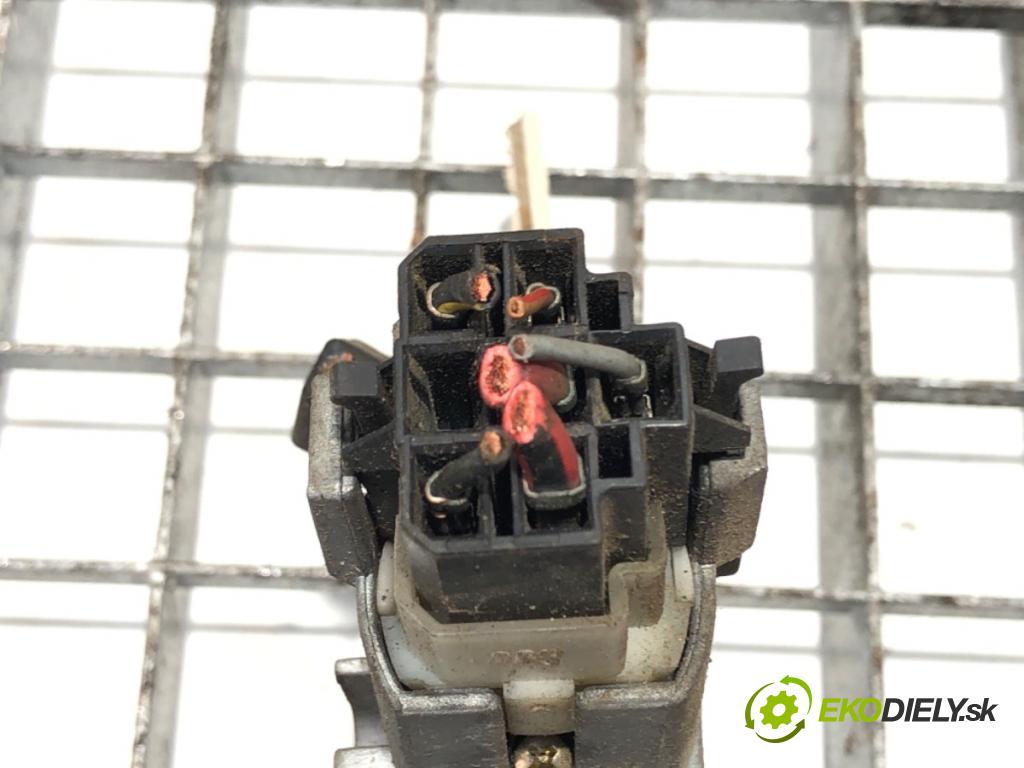 VW TRANSPORTER IV Skrzynia (70A, 70H, 7DA, 7DH) 1990 - 2003    2.5 TDI 75 kW [102 KM] olej napędowy 1995 - 2003  spinačka 701905851 (Spínacie skrinky a kľúče)