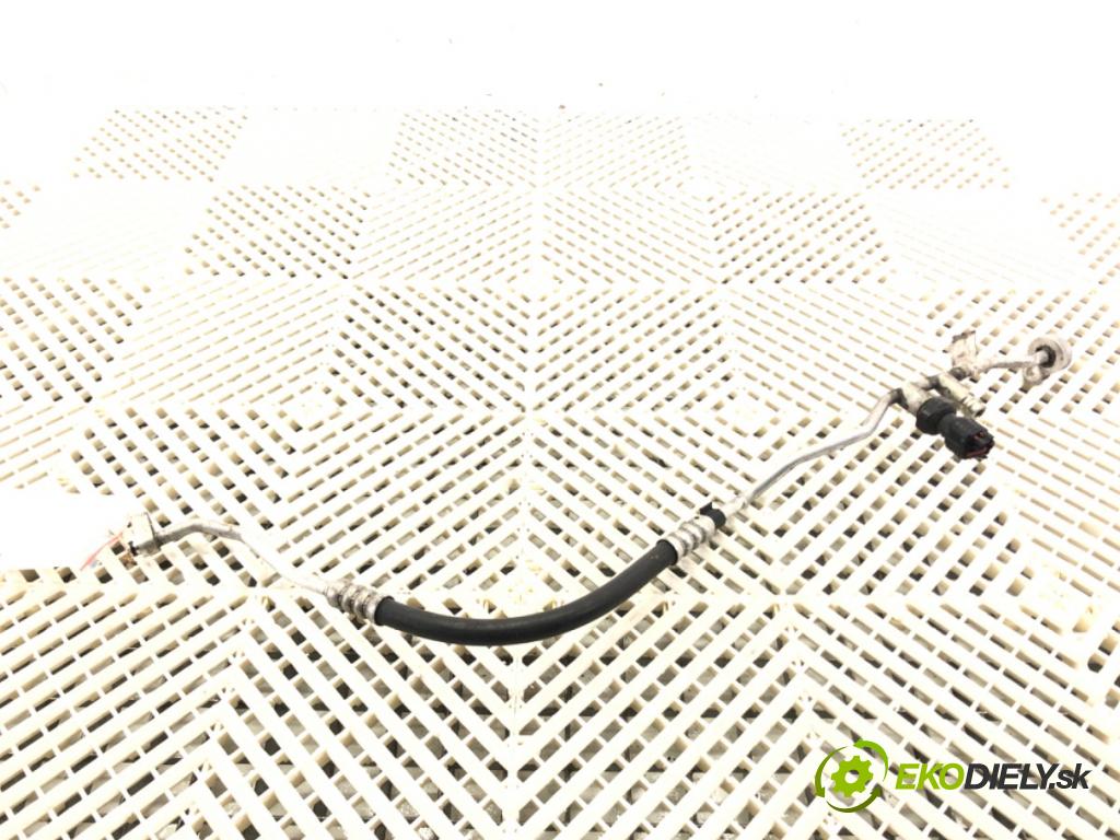 LAND ROVER RANGE ROVER SPORT I (L320) 2005 - 2013    3.0 D 4x4 180 kW [245 KM] olej napędowy 2009 - 2013  rúrka klimatizácie  (Rúrky klimatizácie)