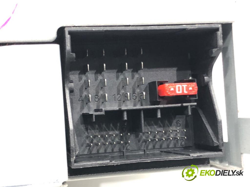 SKODA OCTAVIA II (1Z3) 2004 - 2013    1.9 TDI 77 kW [105 KM] olej napędowy 2004 - 2010  RADIO 1Z0035161C (Audio zariadenia)