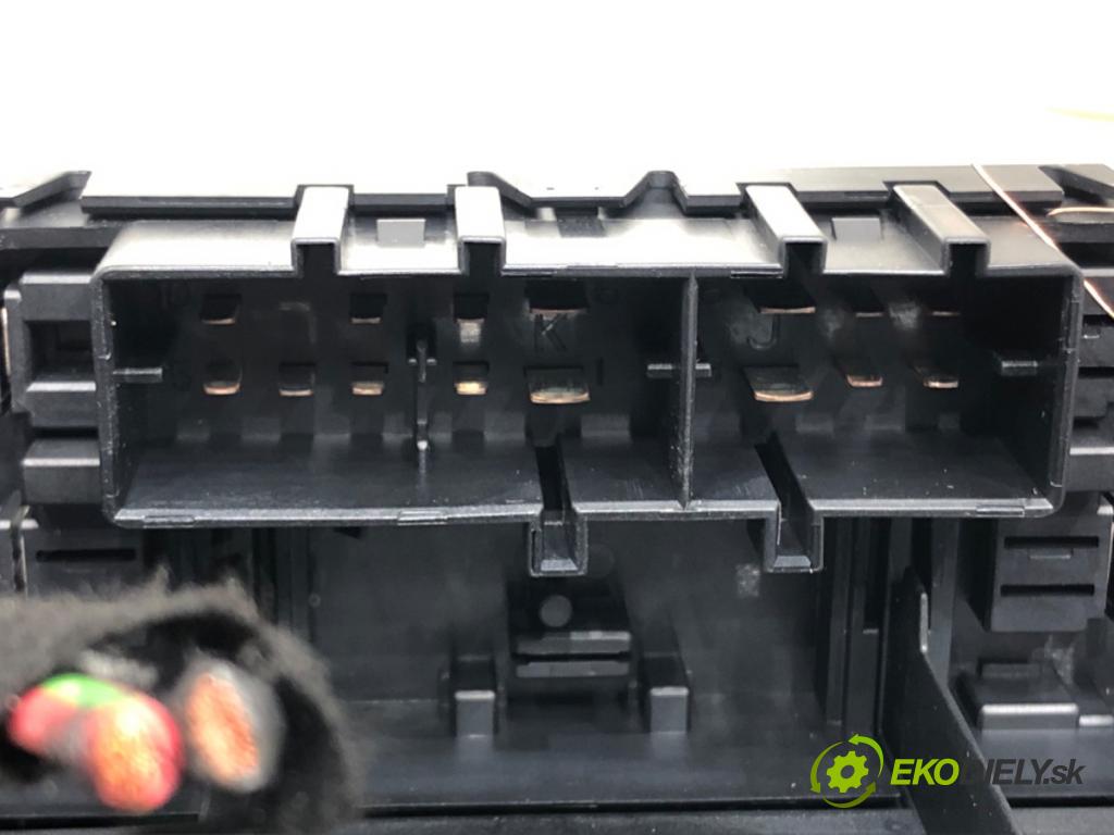 SKODA OCTAVIA II (1Z3) 2004 - 2013    1.9 TDI 77 kW [105 KM] olej napędowy 2004 - 2010  Modul BORDNETZ 3C0937049AJ (Ostatné)