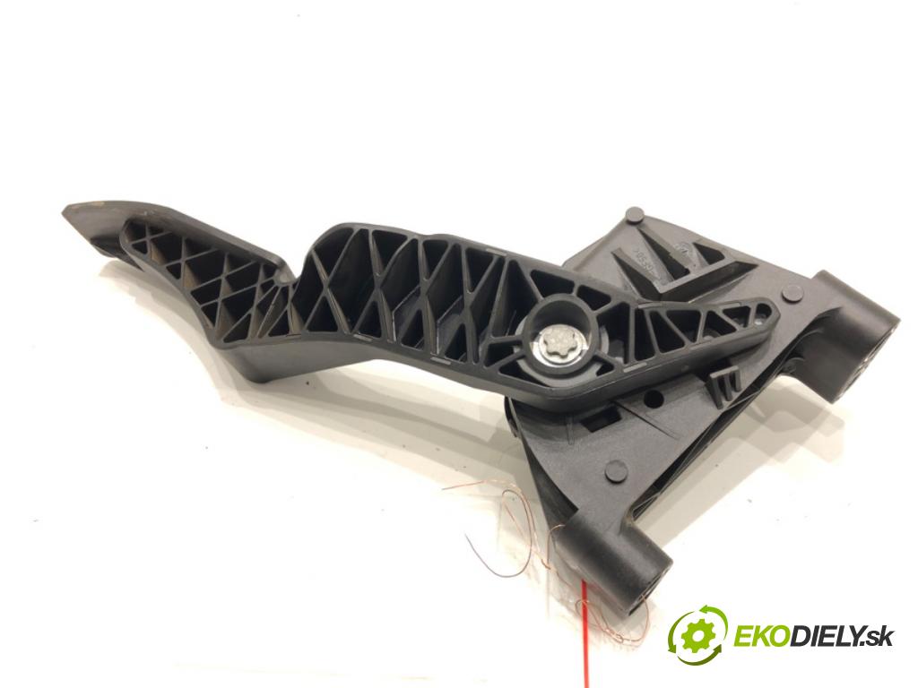 OPEL ZAFIRA B Nadwozie pełne/minivan (A05) 2005 - 2015    1.9 CDTI VAN (M75) 88 kW [120 KM] olej napędowy 2005 - 2015  Potenciometer plynu 9202341BT (Pedále)