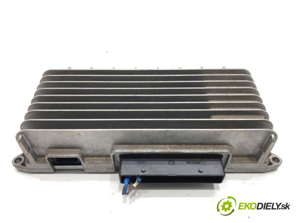 AUDI A5 (8T3) 2007 - 2017    3.0 TDI quattro 176 kW [240 KM] olej napędowy 2007 - 2012  Zosilňovač 8T0035223K (Zosilňovače)