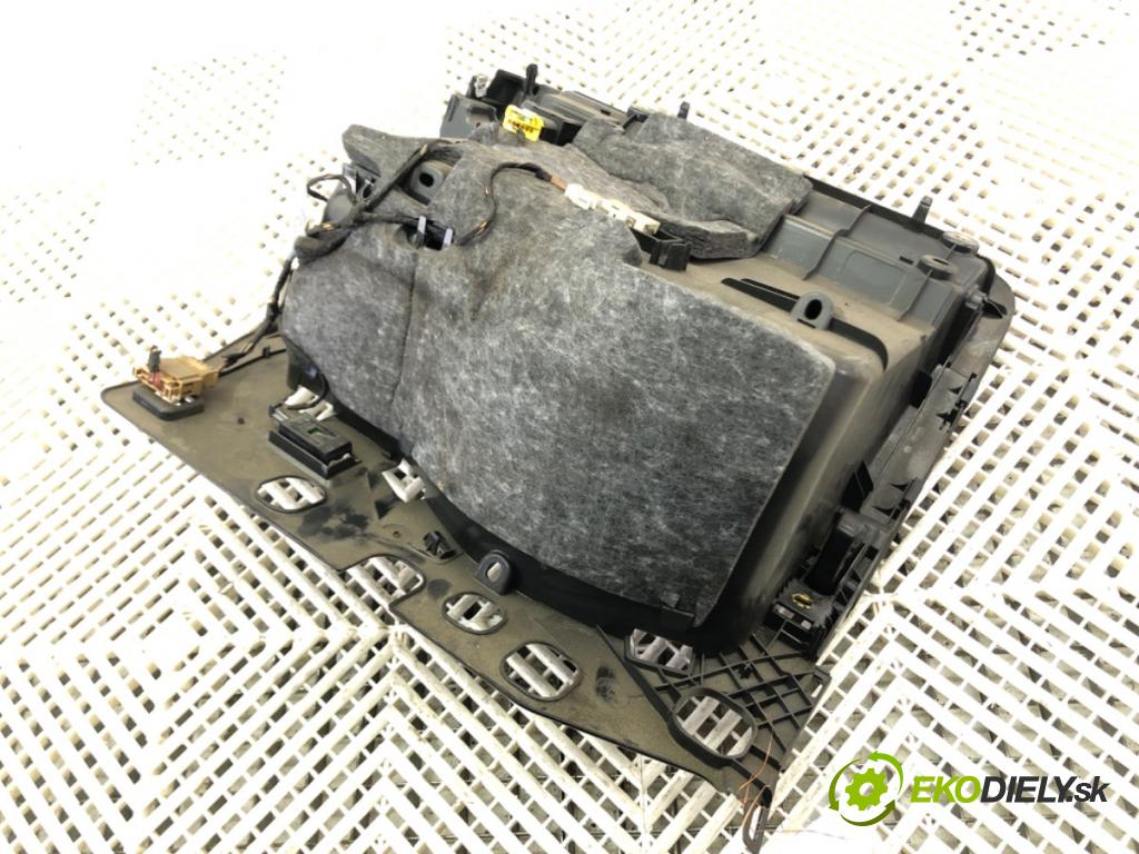 AUDI A5 (8T3) 2007 - 2017    3.0 TDI quattro 176 kW [240 KM] olej napędowy 2007 - 2012  Priehradka, kastlík spolujazdca 8K1857035 (Priehradky, kastlíky)