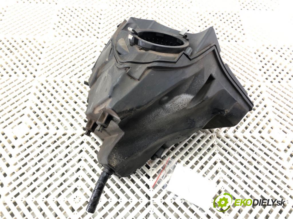 AUDI A5 (8T3) 2007 - 2017    3.0 TDI quattro 176 kW [240 KM] olej napędowy 2007 - 2012  Obal filtra vzduchu 8K0133835B (Obaly filtrov vzduchu)